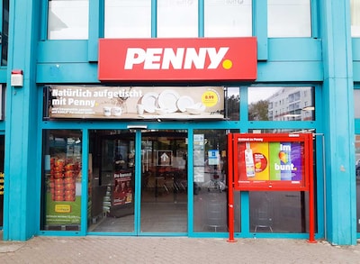 sie sehen den Eingang vom Penny Markt in Rostock Kolumbusring 58