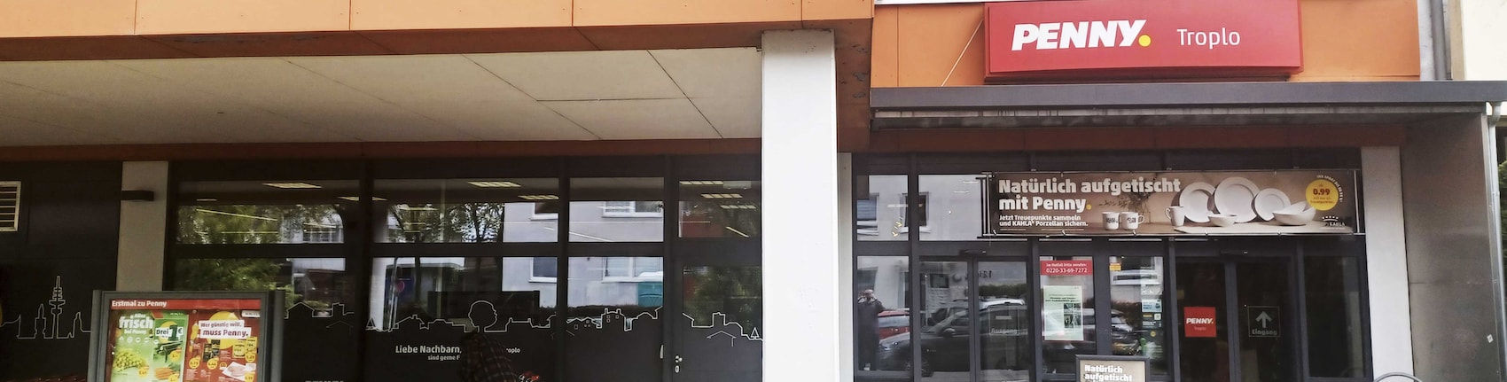 Sie sehen den Eingang vom Penny Markt in Hamburg, Troplowitzstr. 7