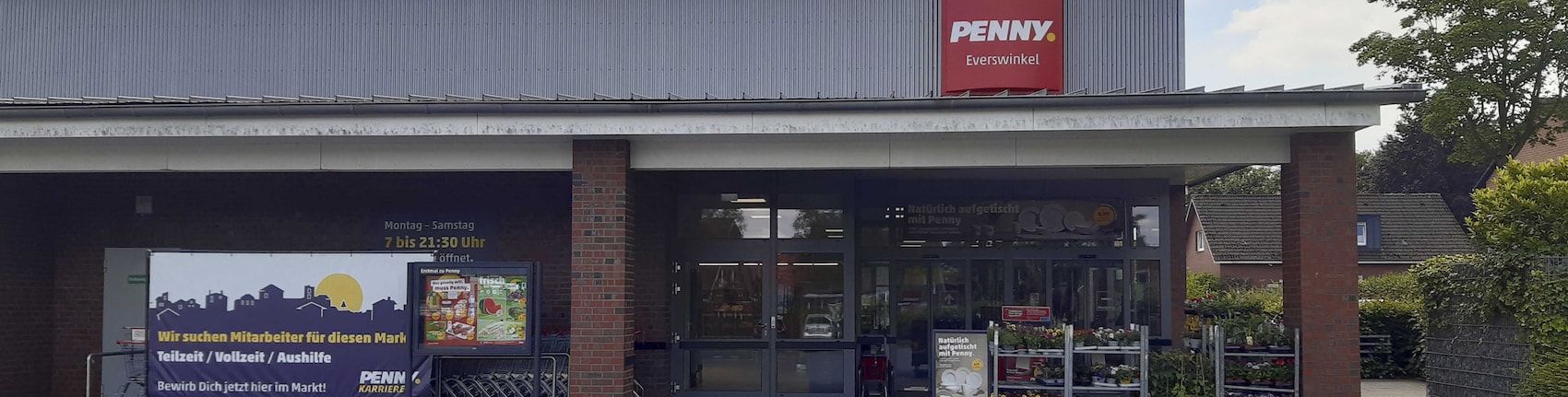 Sie sehen den Eingang vom Penny Markt in Everswinkel, Freckenhorster Str. 30