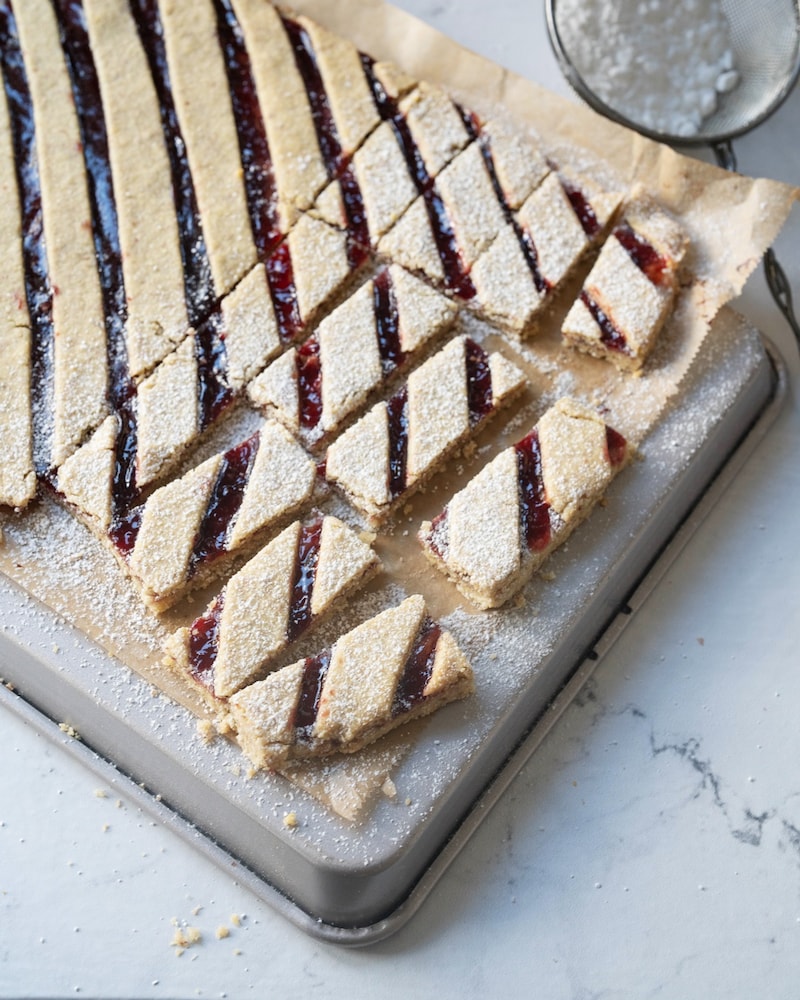 Dieses Bild zeigt die fertigen Linzer Streifen.