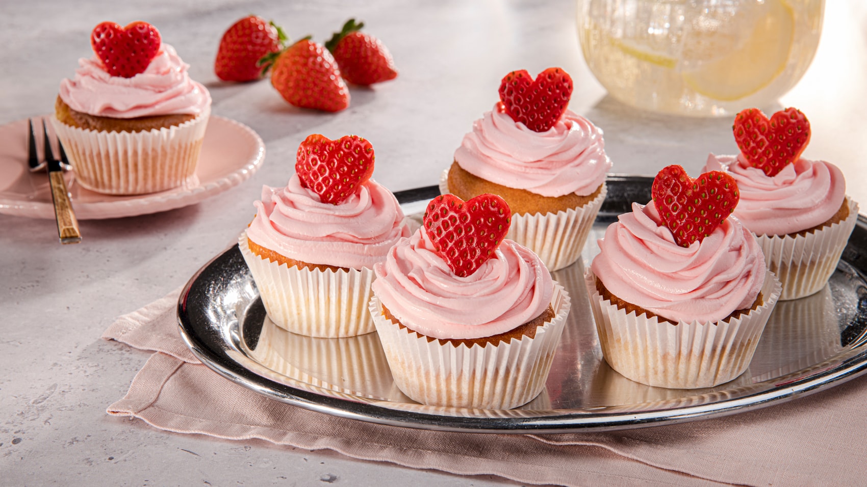 Dieses Bild zeigt die fertigen Cupcakes aus der Heißluftfritteuse.