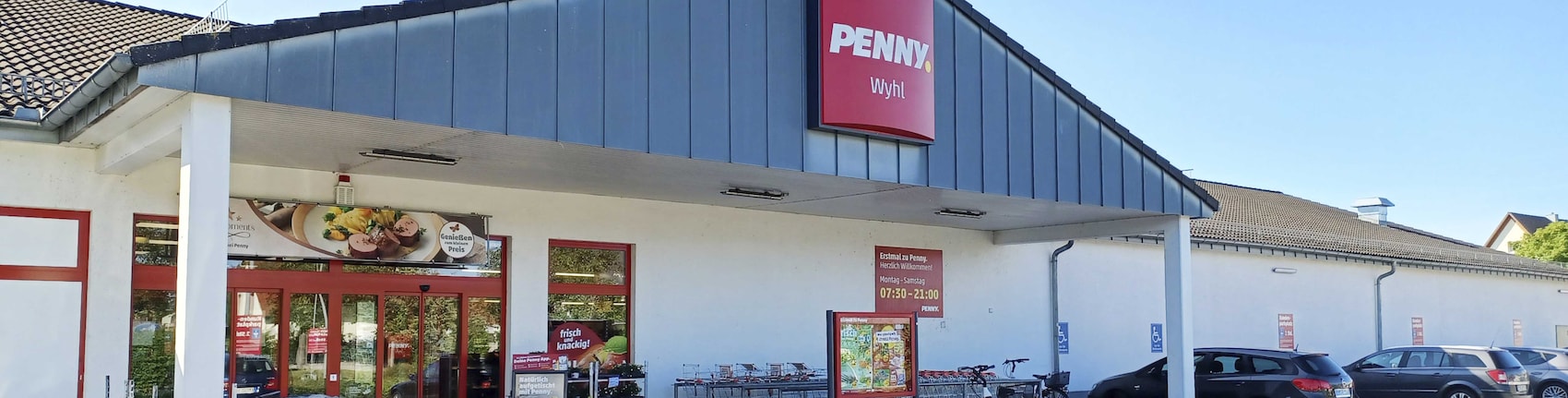 Sie sehen den Eingang vom Penny Markt in Wyhl, Koenigschaffhauser Str.1