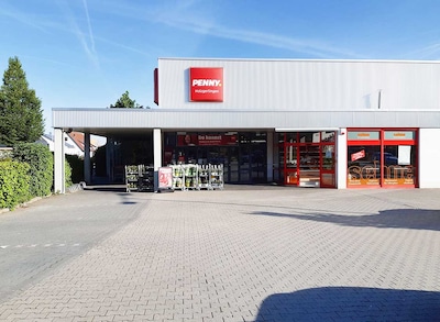 sie sehen den Eingang vom Penny Markt in Holzgerlingen Tübinger Straße 111