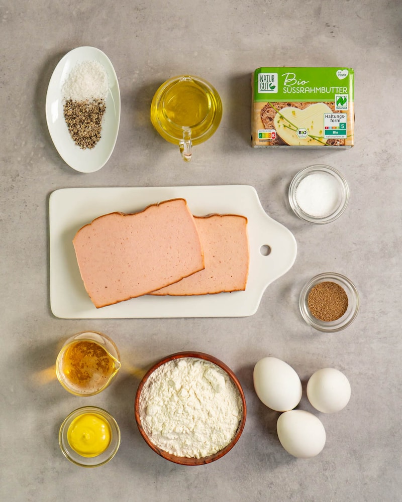 Dieses Bild zeigt die Zutaten für das Lerbkäse Brötchen.