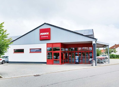 Sie sehen den Eingang vom Penny Markt in Aichelberg, Zellerstr. 7
