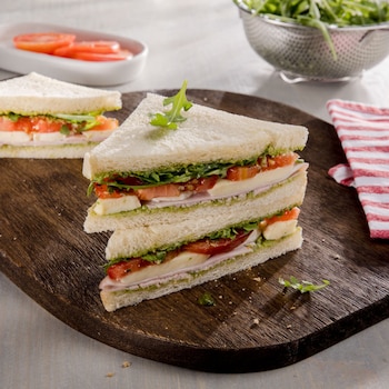 Klassische Tramezzini Caprese