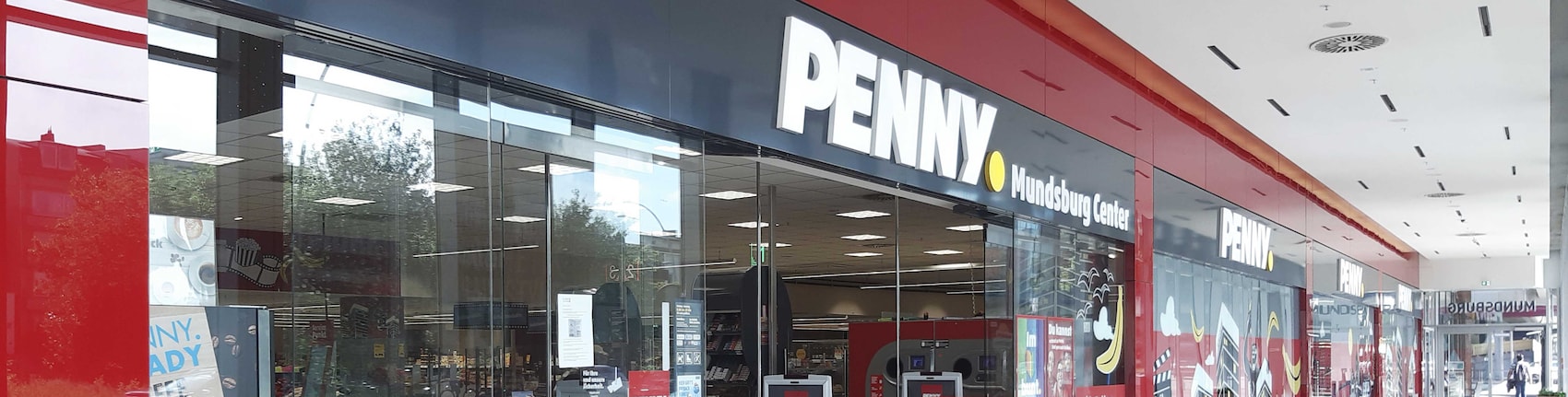 Sie sehen den Eingang vom Penny Markt in Hamburg/Barmbek-Sued, Hamburger Str.1