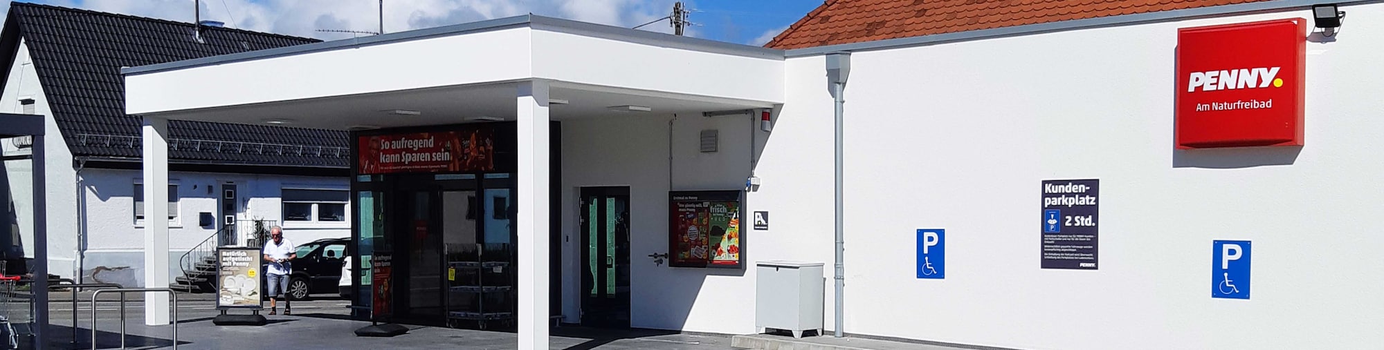 Sie sehen den Eingang vom Penny Markt in Winterlingen Lindenstrasse 28