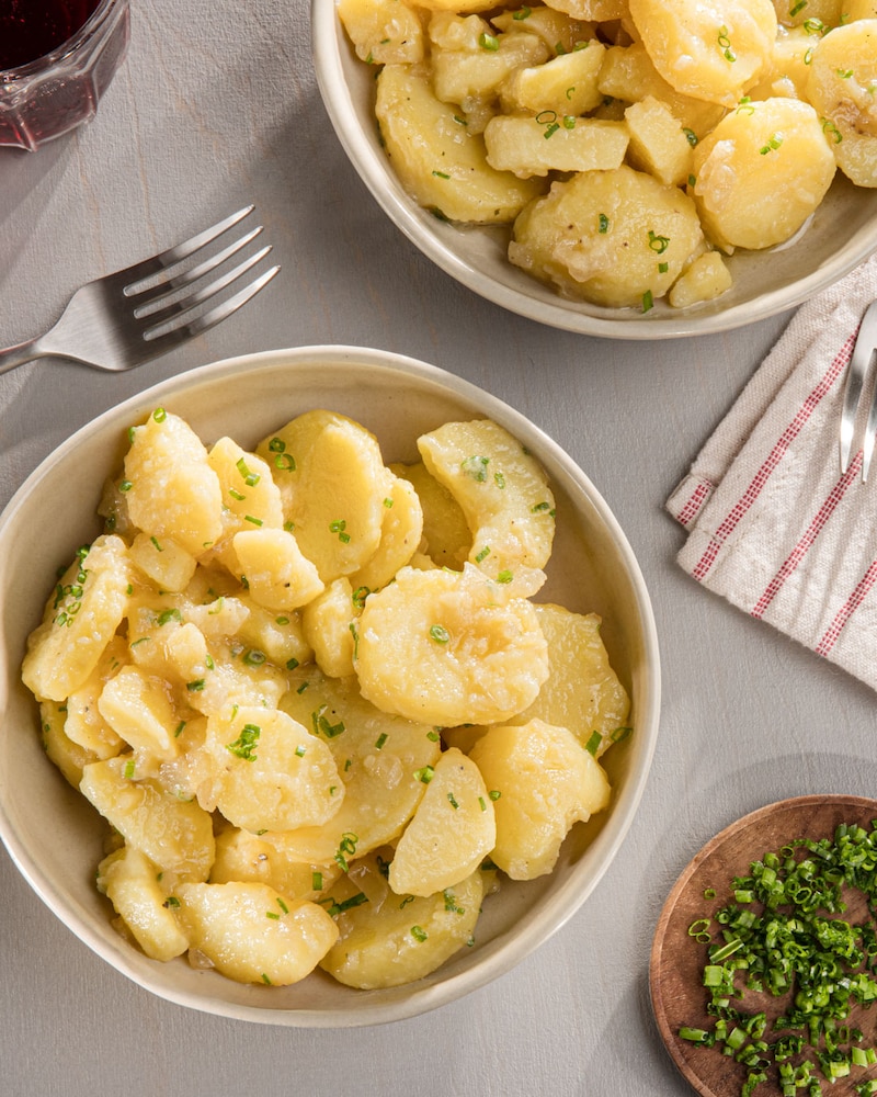 Dieses Bild zeigt den fertigen Kartoffelsalat.