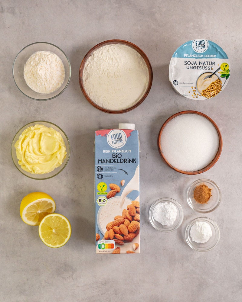 Dieses Bild zeigt die Zutaten für den veganen Käsekuchen.