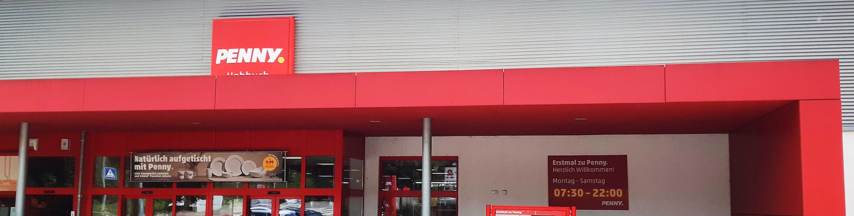 sie sehen den Eingang vom Penny Markt in Reutlingen/Hohbuch Pestalozzistr. 5