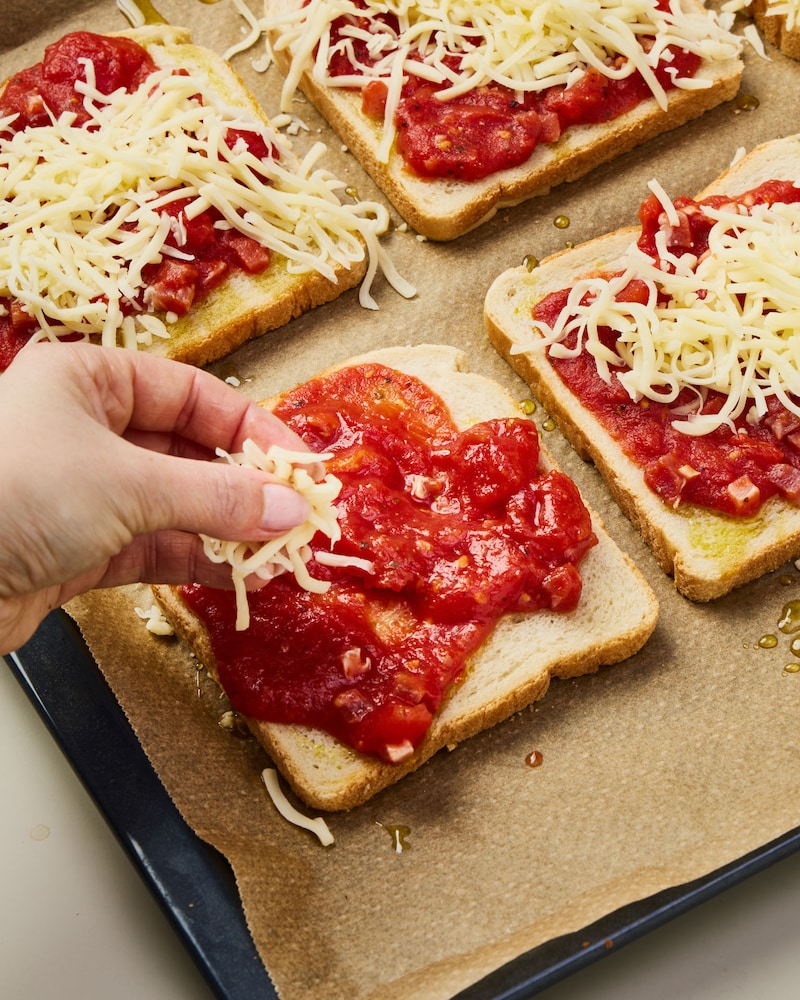 Dieses Bild zeigt, wie das Toast belegt wird.