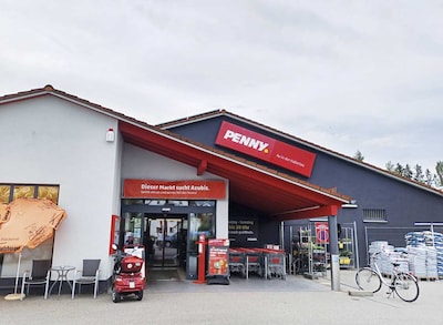 Sie sehen den Eingang vom Penny Markt in Au i. d. Hallertau, Pfaffenhofener Str. 8