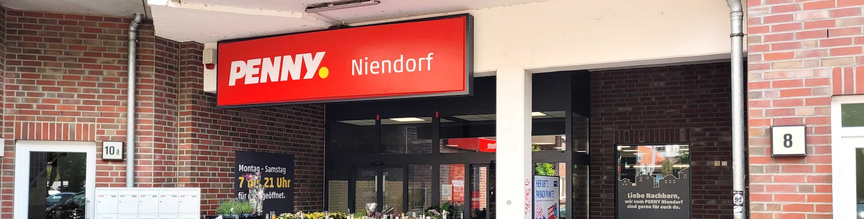 sie sehen den Eingang vom Penny Markt in Hamburg/Niendorf Moorflagen/Nordalbinger Weg 11