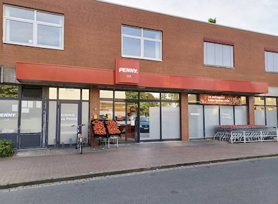 Sie sehen den Eingang vom Penny Markt in Hannover/List, Hinrichsring 29