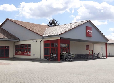 Sie sehen den Eingang vom Penny Markt in Gross-Zimmern, Reinheimer Str. 42-44