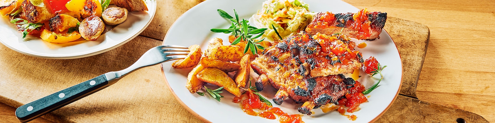 Auf diesem Bild siehst du unsere Ribs spicy`n`Sausages.