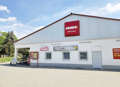 Sie sehen den Eingang vom Penny Markt in Rietschen Forsthausweg 1