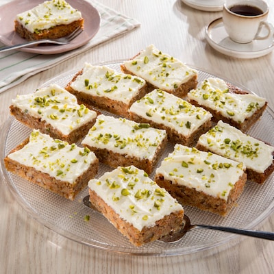 Dieses Bild zeigt die fertigen Stücke vom Carrot Cake.