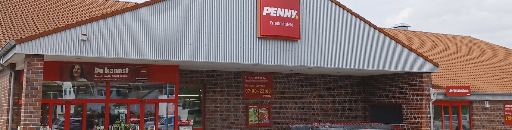 Sie sehen den Eingang vom Penny Markt Voerde – Friedrichsfeld Poststrasse 59