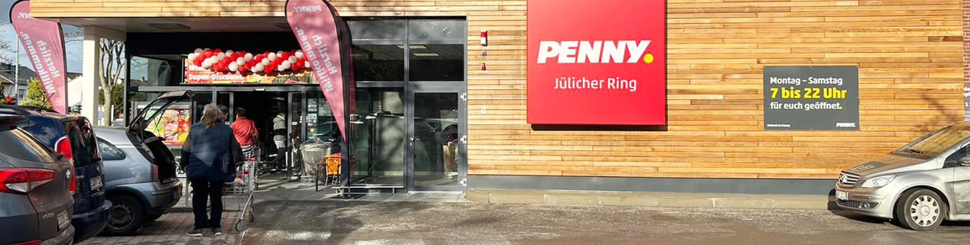 Sie sehen den Eingang vom Penny Markt in Euskirchen – Innenstadt Juelicher Ring 27