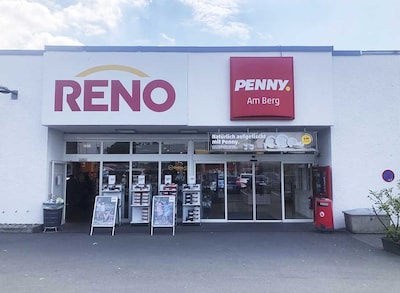 sie sehen den Eingang vom Penny Markt in Velbert – Mitte Hebbelstrasse 15