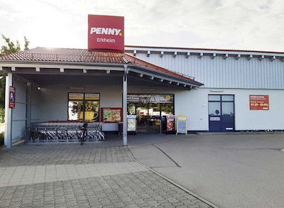 Sie sehen den Eingang vom Penny Markt in Erkheim, Fruehmahd 1