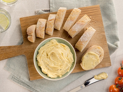 Dieses Bild zeigt die fertige Honig-Senf-Butter.