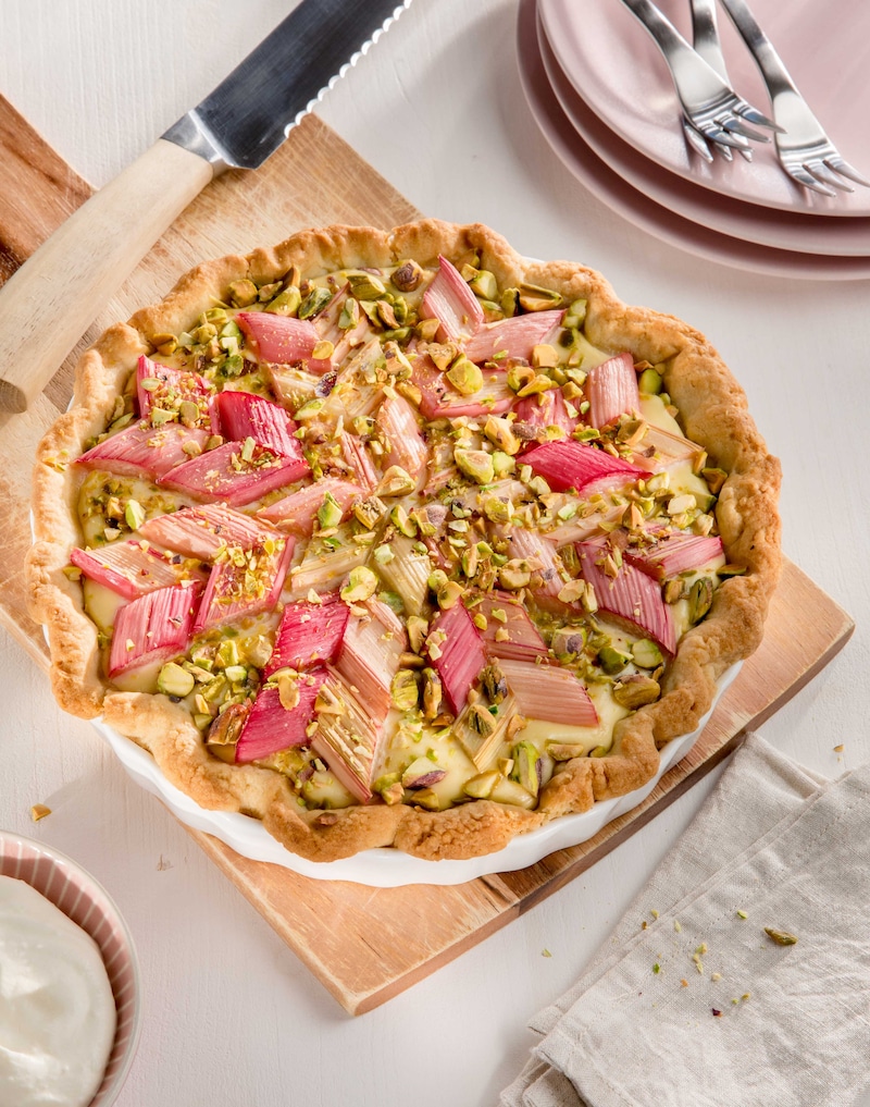 Auf diesem Bild siehst du unsere Rhabarber-Tarte.