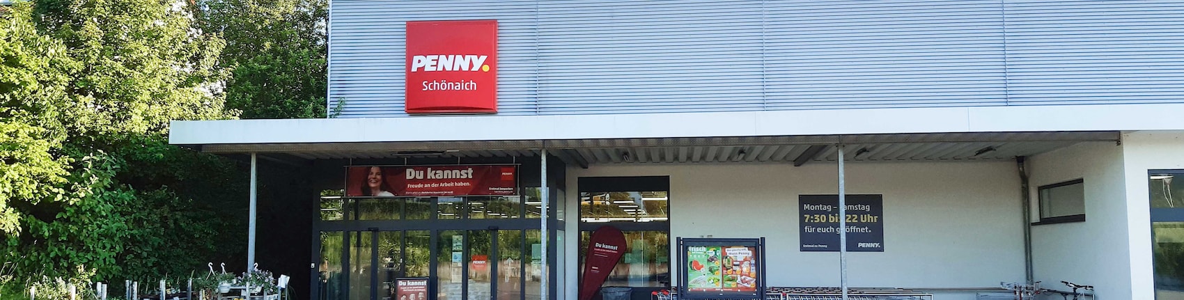 sie sehen den Eingang vom Penny Markt in Schoenaich Waldstr. 1