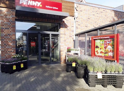 Sie sehen den Eingang vom Penny Markt in Haltern-Sythen, Schalweg 17