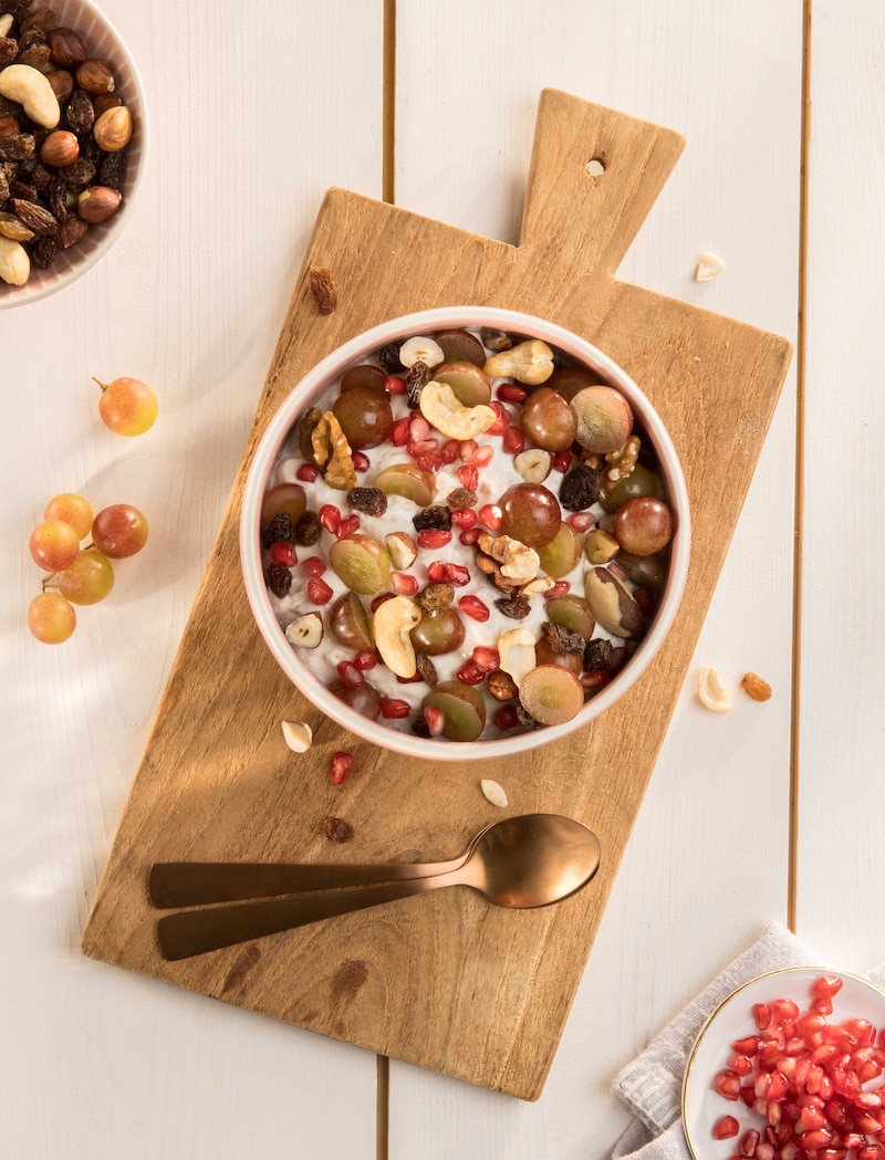 Dieses Bild zeigt unsere Frühstücks-Bowl mit Dinkelflocken.