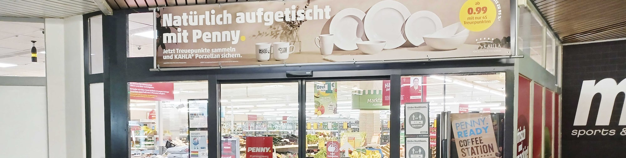 Sie sehen den Eingang vom Penny Markt in Stuttgart/Neugereut, Flamingoweg 5