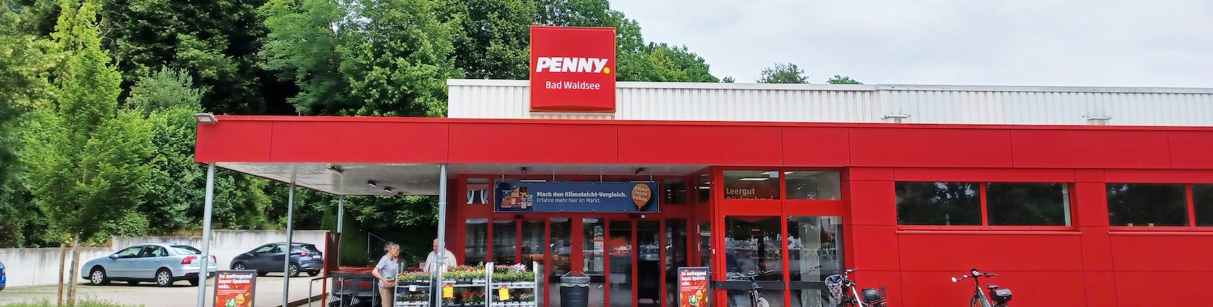 Sie sehen den Eingang vom Penny Markt in Bad Waldsee Steinstr. 1