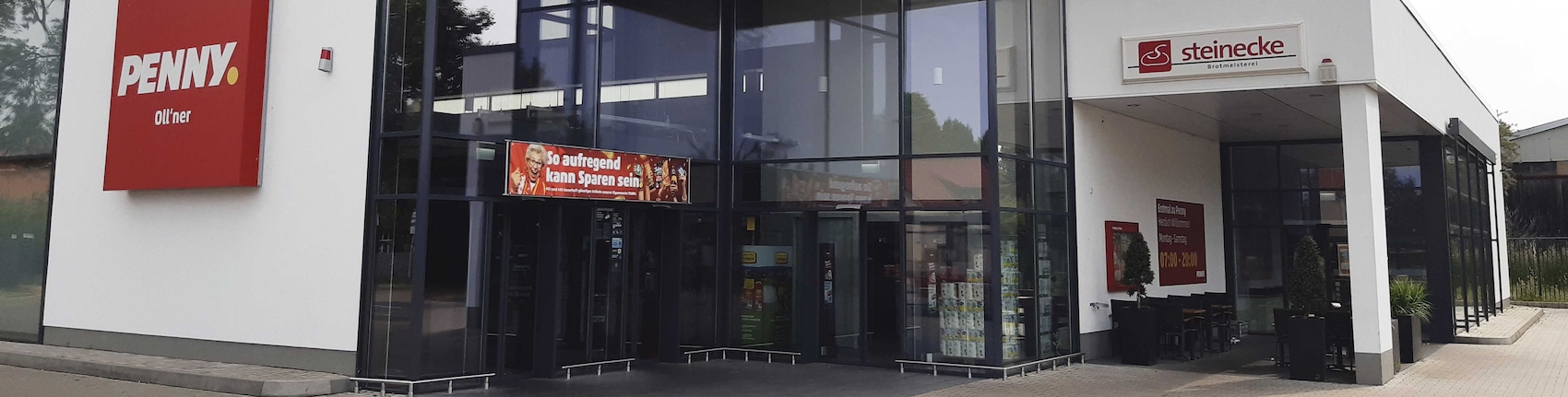 Sie sehen den Eingang vom Penny Markt in Haldensleben, Neuhaldenslebener Str. 46