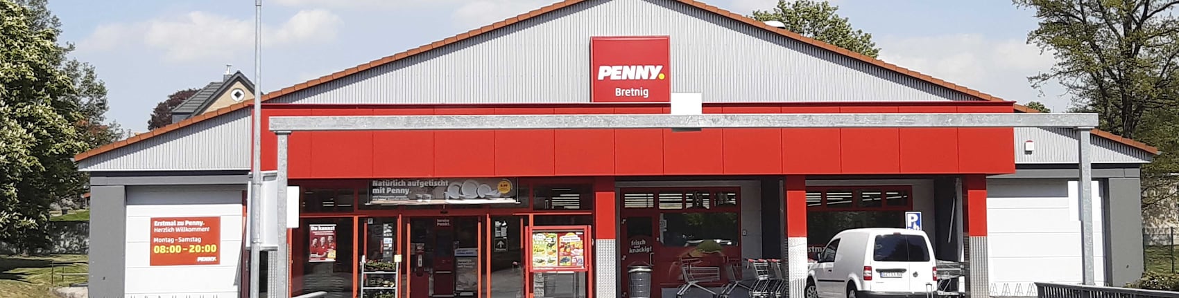 Sie sehen den Eingang vom Penny Markt in Großröhrsdorf Adolf-Zschiedrich-Str. 2A