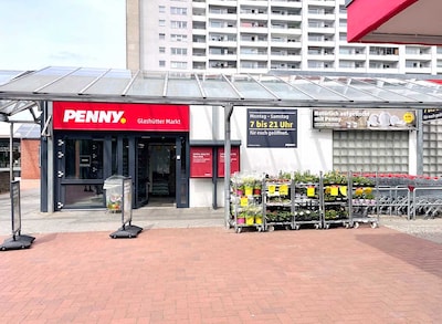 sie sehen den Eingang vom Penny Markt in Norderstedt Mittelstr. 66