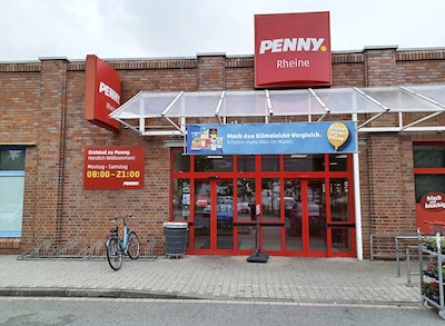 Sie sehen den Eingang vom Penny Markt in Rheine - Innenstadt, Osnabruecker Str. 84