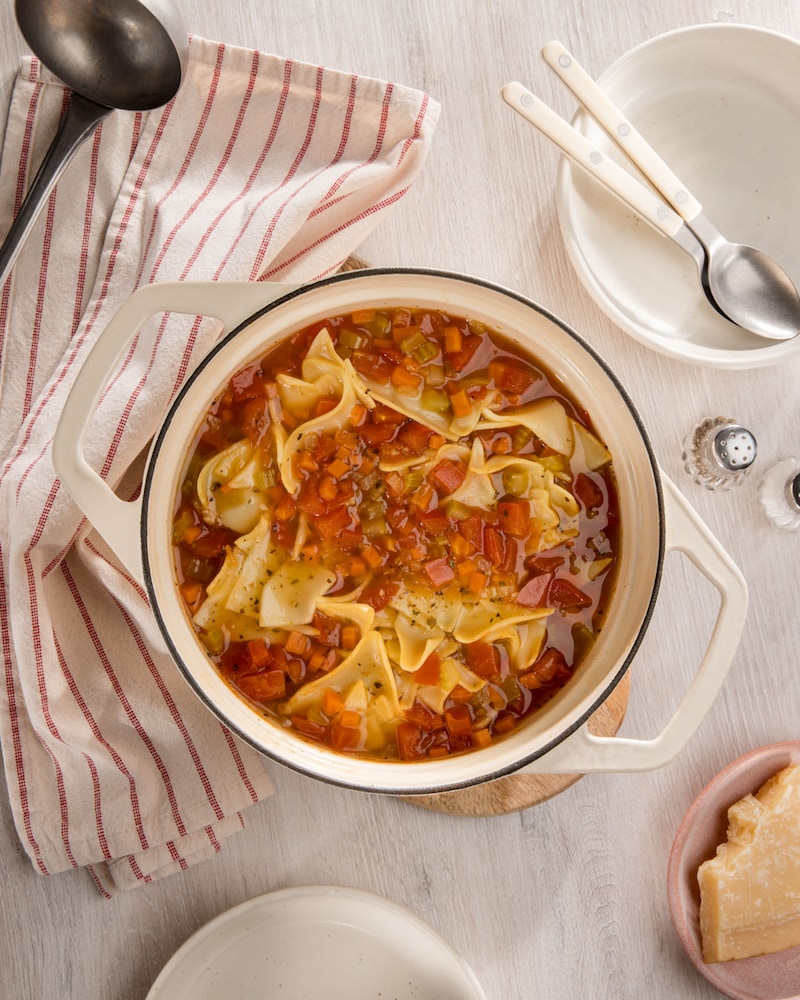 Dieses Bild zeigt die fertige Lasagnesuppe.