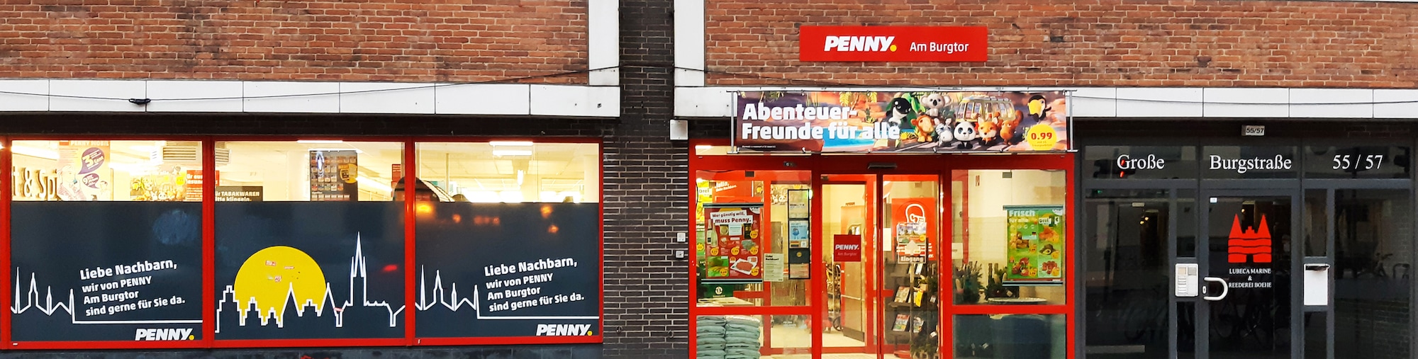 Sie sehen den Eingang vom Penny Markt in Luebeck/Innenstadt, Grosse Burgstr. 55