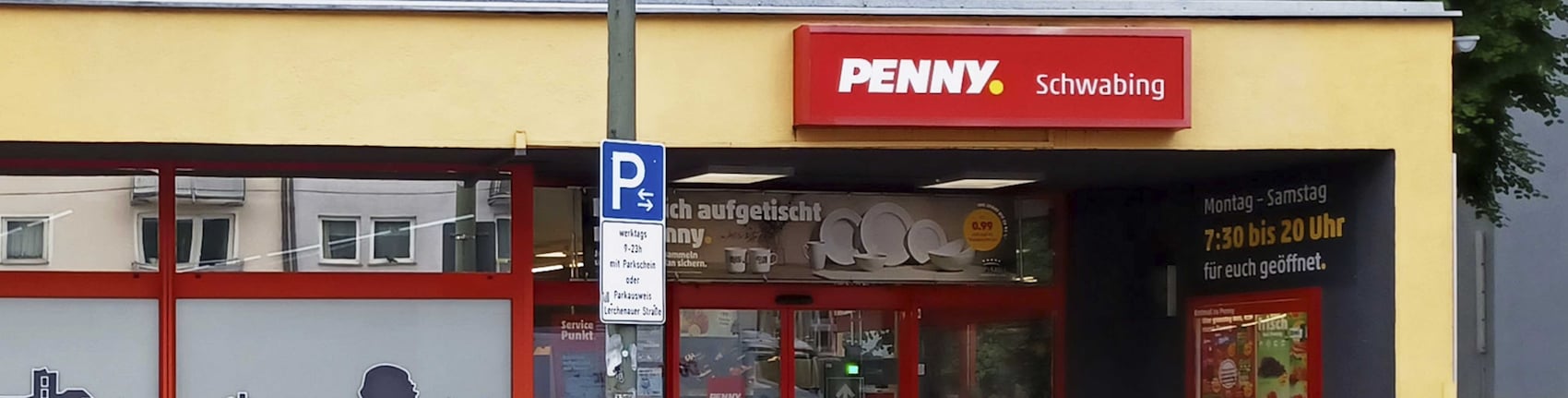 Sie sehen den Eingang vom Penny Markt in Muenchen/Milbertshofen-Am Hart Schleissheimer Str. 260