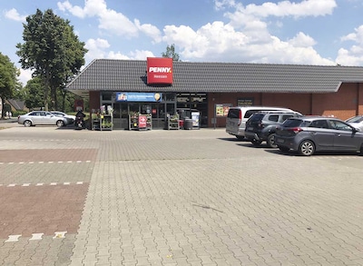 Sie sehen den Eingang vom Penny Markt in Hamm - Heessen, Im Landwehrwinkel 2