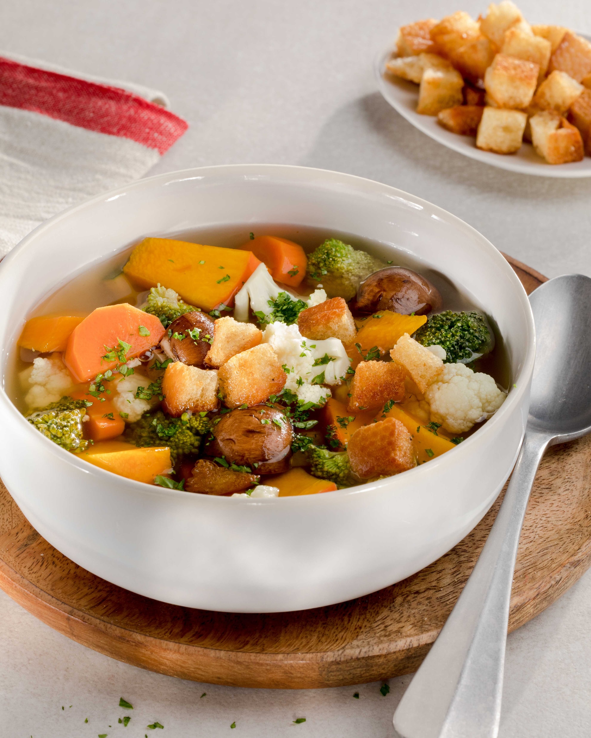 Auf diesem Bild siehst du unsere Gemüsesuppe.
