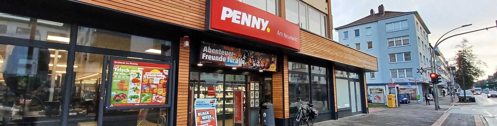Sie sehen den Eingang vom Penny Markt in Bremerhaven/Geestemuende, Grashoffstr. 10