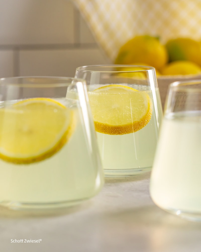Dieses Bild zeigt die fertige Zitronenlimonade.
