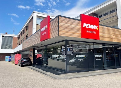 sie sehen den Eingang vom Penny Markt in Neuss – Erfttal Euskirchener Strasse 7-11