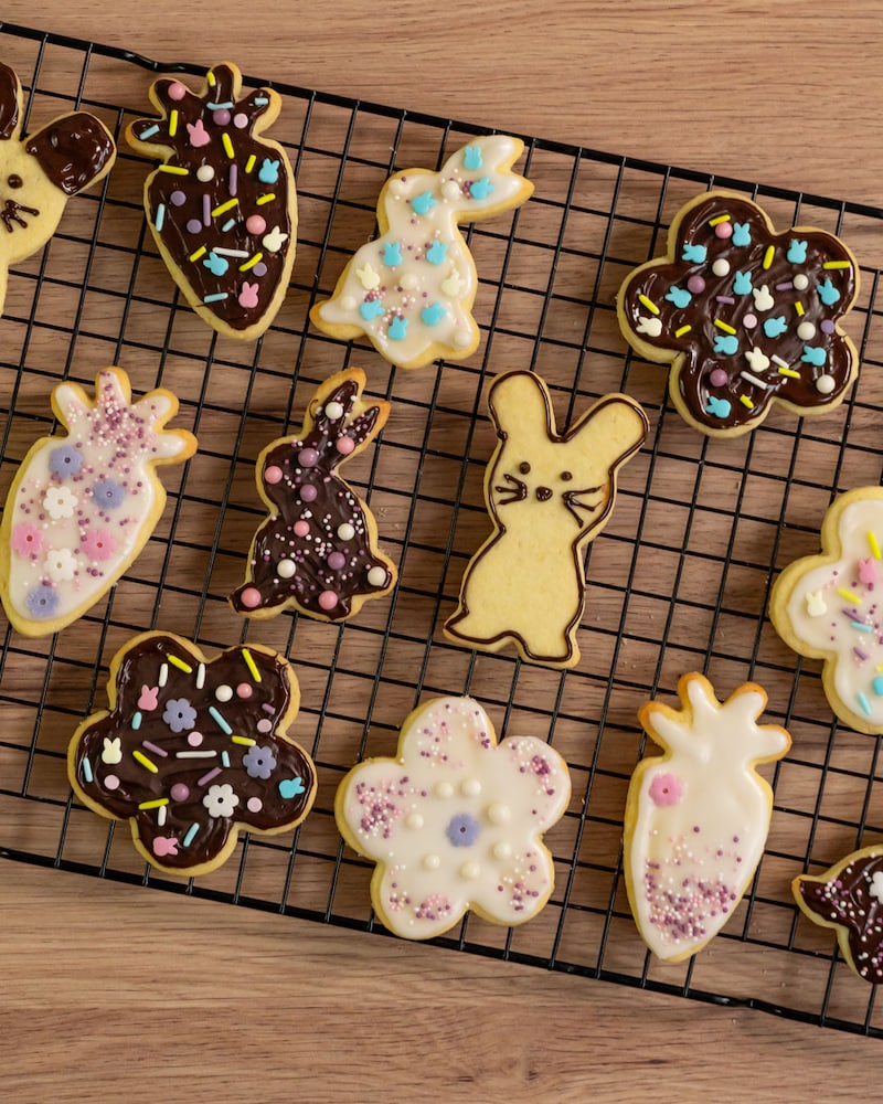 Dieses Bild zeigt die fertigen Osterkekse.