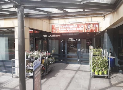Sie sehen den Eingang vom Penny Markt in Braunschweig/Stoeckheim, Siekgraben 54,56