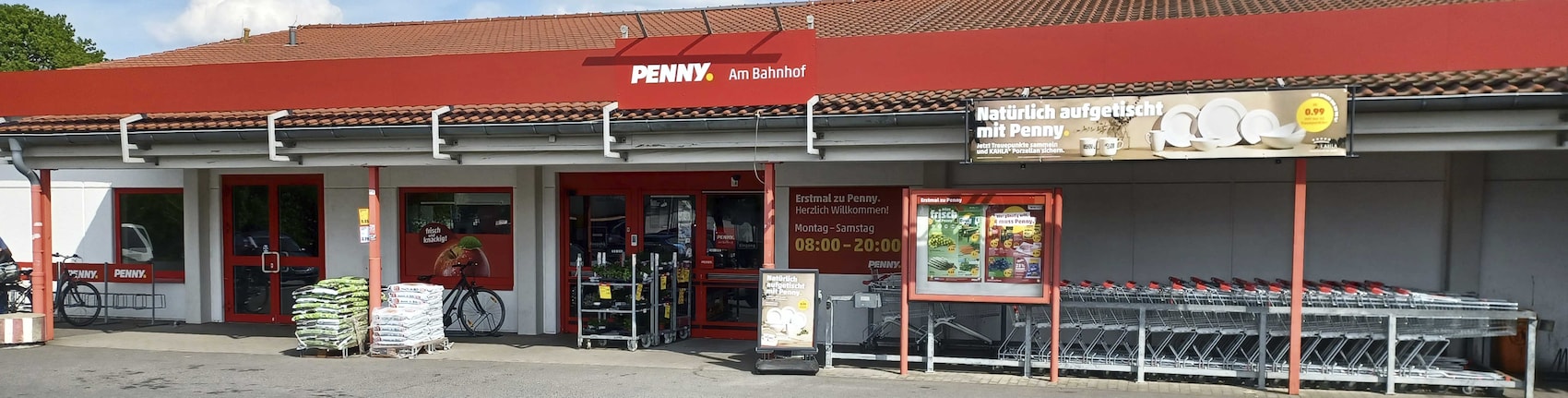 Sie sehen den Eingang vom Penny Markt in Niesky Am Bahnhof 8