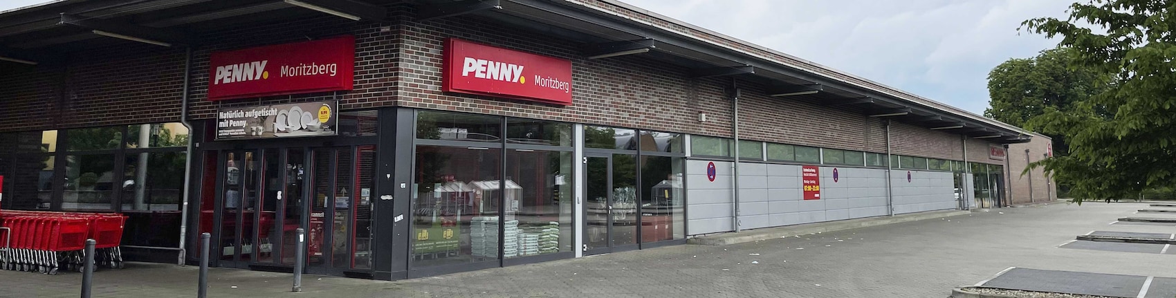 Sie sehen den Eingang vom Penny Markt in Hildesheim, Phoenixstr. 8